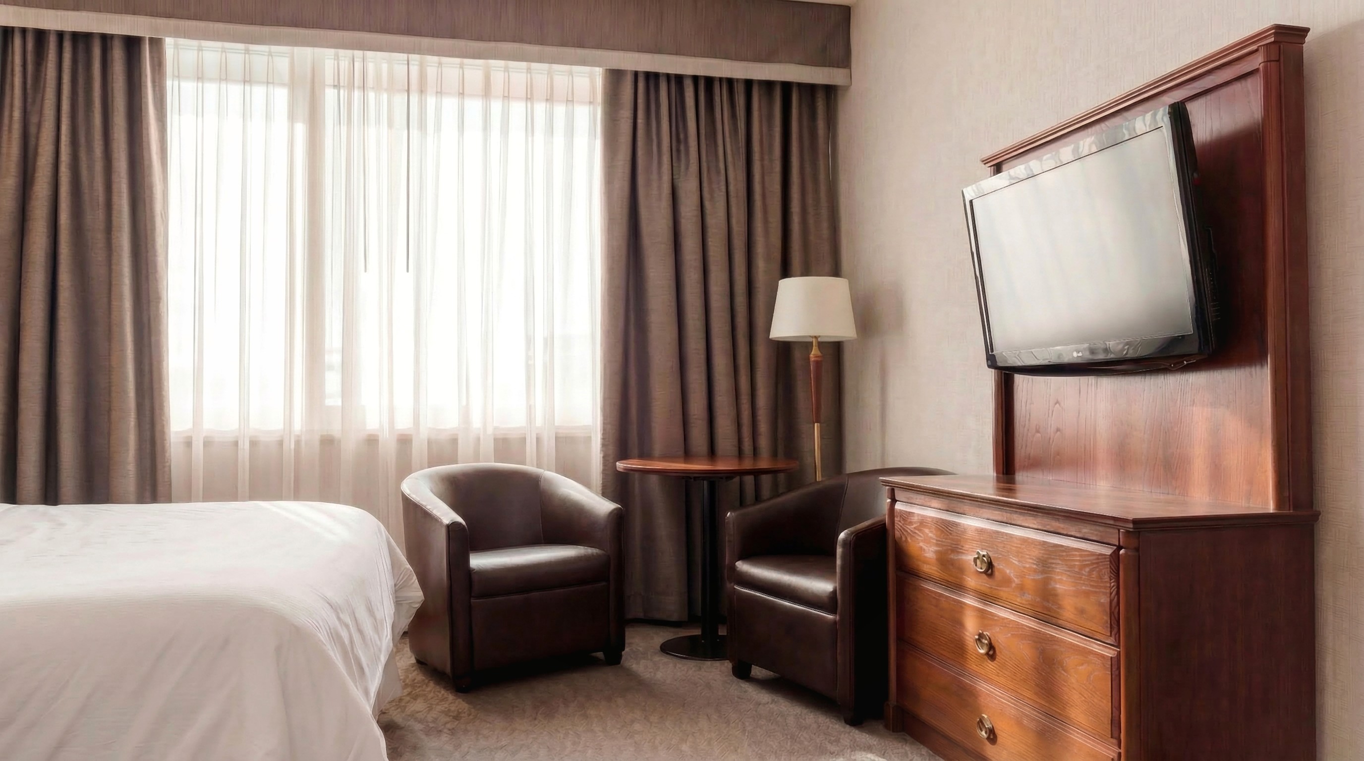 Queen Sanctuary — sitting area