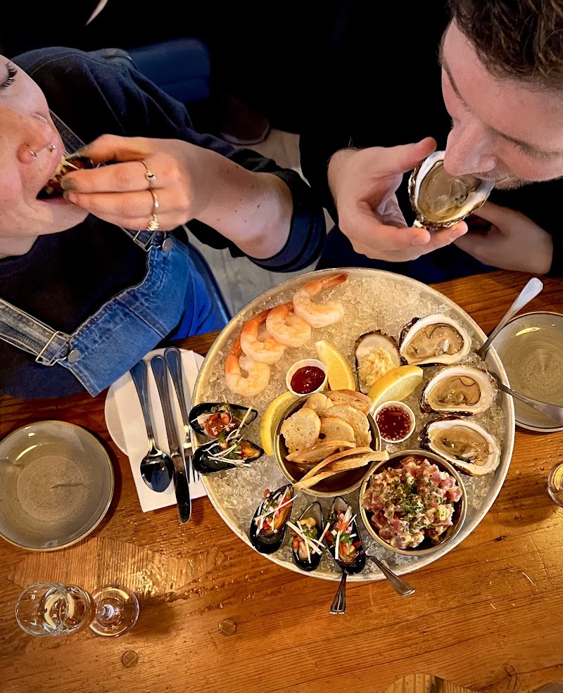 Pelican Seafood Market & Grill