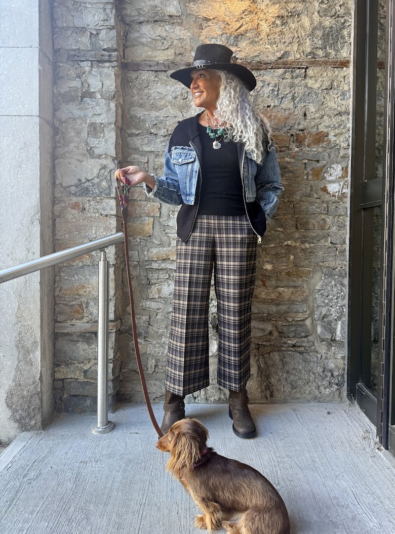 STUNNING Women's Fashion + Accessories, ByWard Market, Ottawa